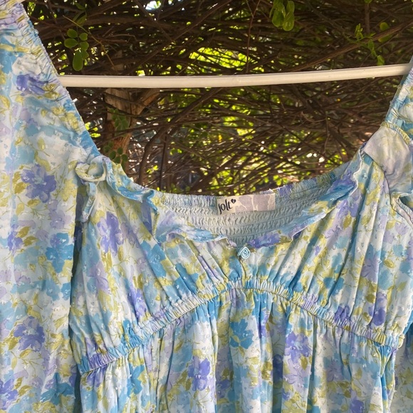 Jolt Blue and White Floral Blouse - Picture 3 of 4